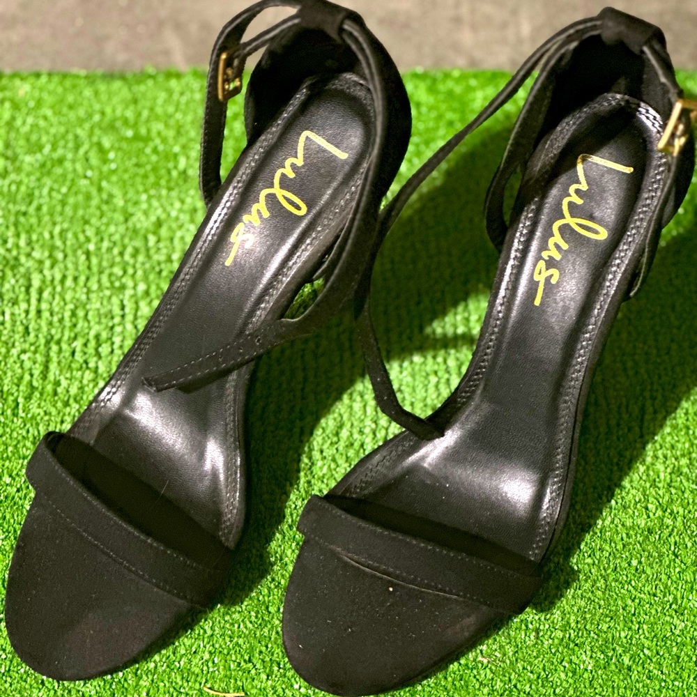 Women’s black Lulu heels